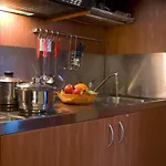 Apartment George Yénion