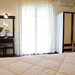 George Apartment